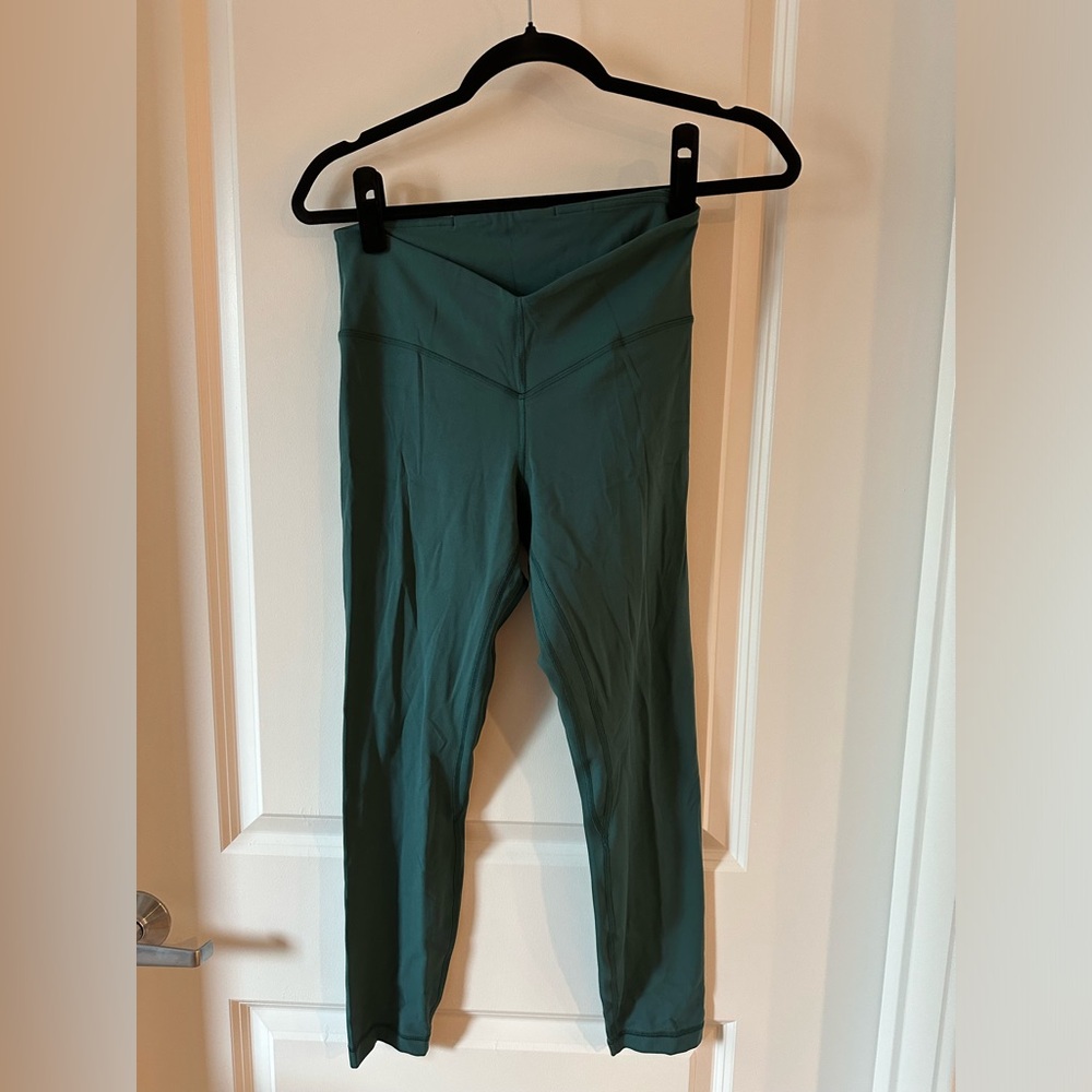 Lululemon Dipped Waist Align Ankle Leggings in Green Size 8